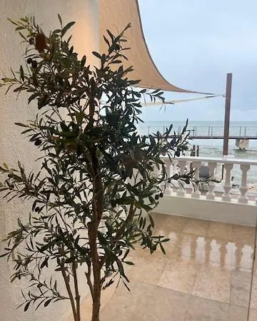 Hotel Restaurant Juanito Platja Hotel *