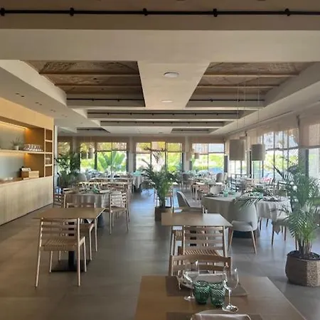 Hotel Restaurant Juanito Platja Hotel