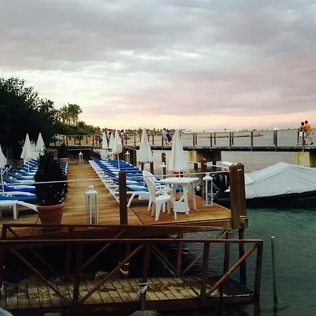 Hotel Restaurant Juanito Platja Hotel